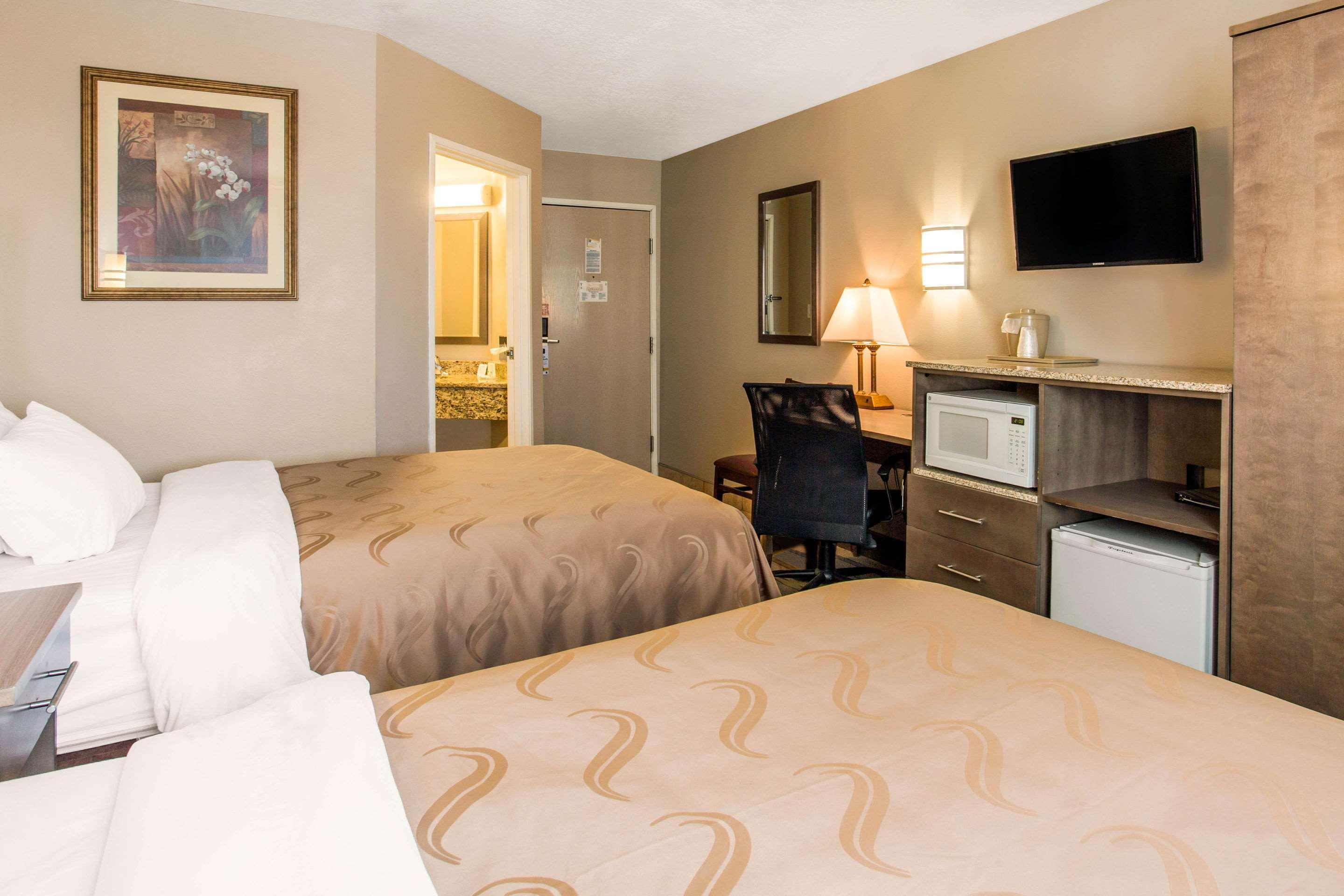Quality Inn Moriarty Exteriör bild