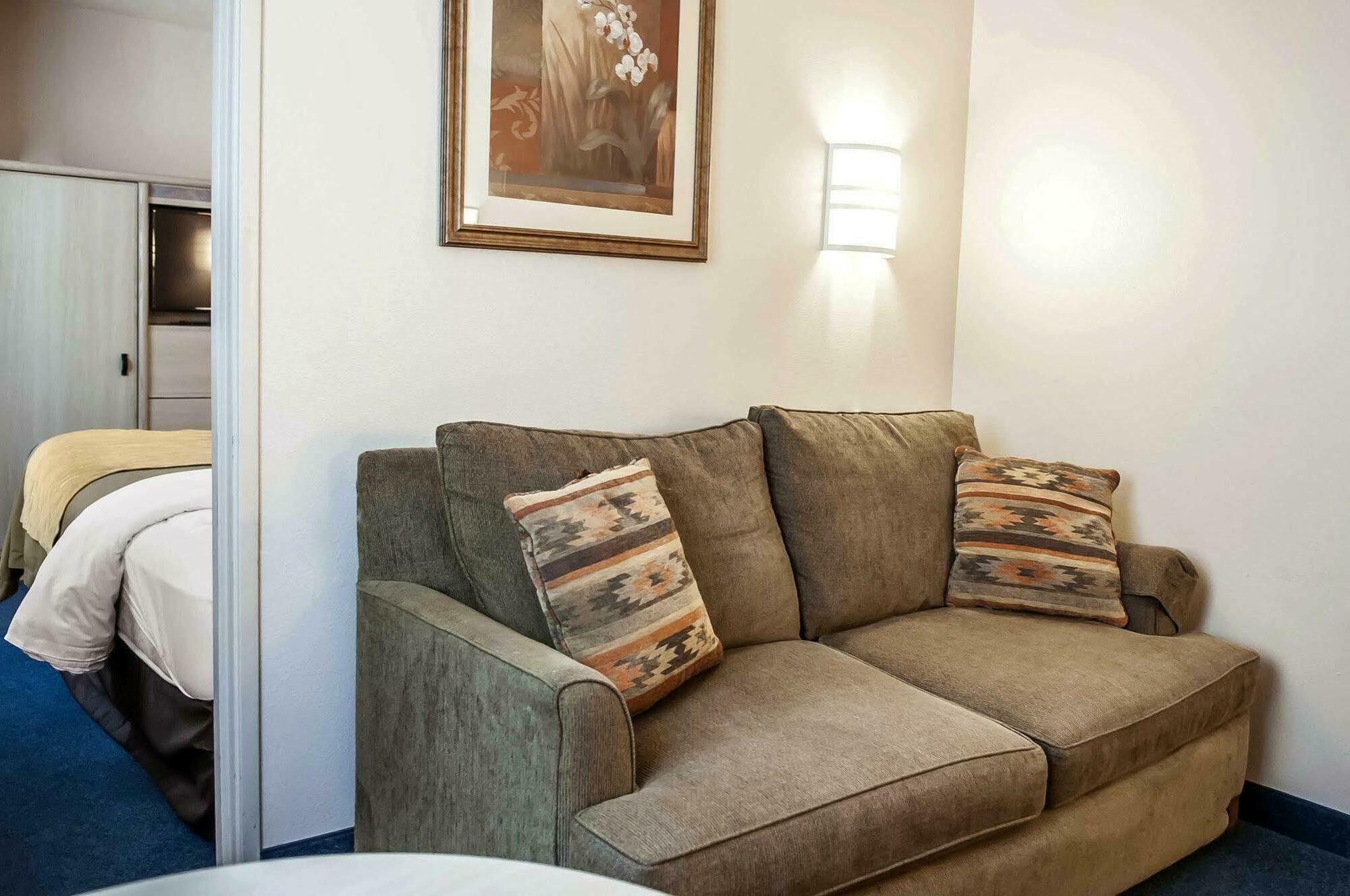 Quality Inn Moriarty Exteriör bild
