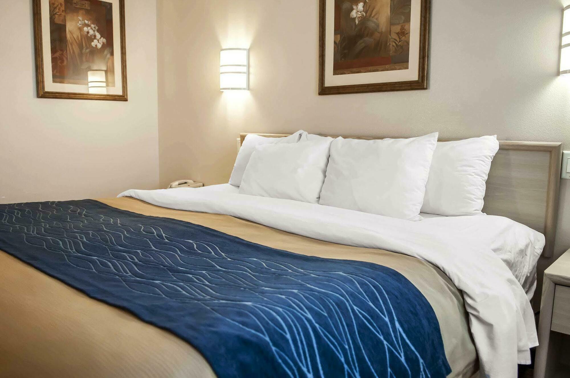 Quality Inn Moriarty Exteriör bild